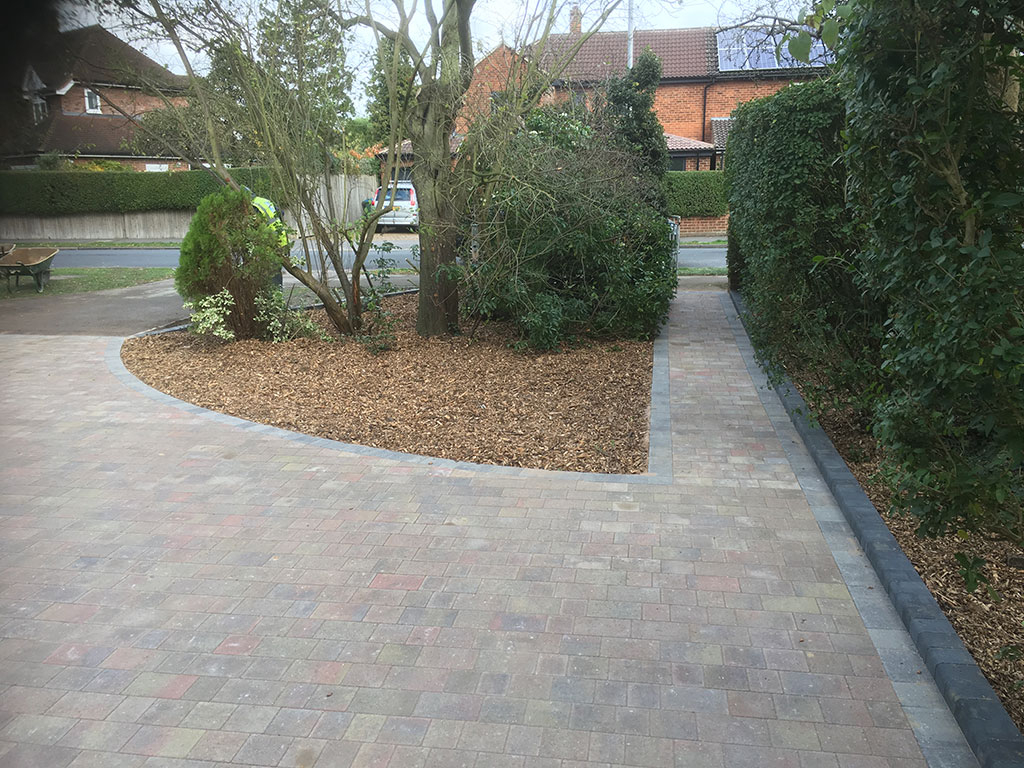 Limes Avenue, Aylesbury - Haydon Hill Paving Ltd